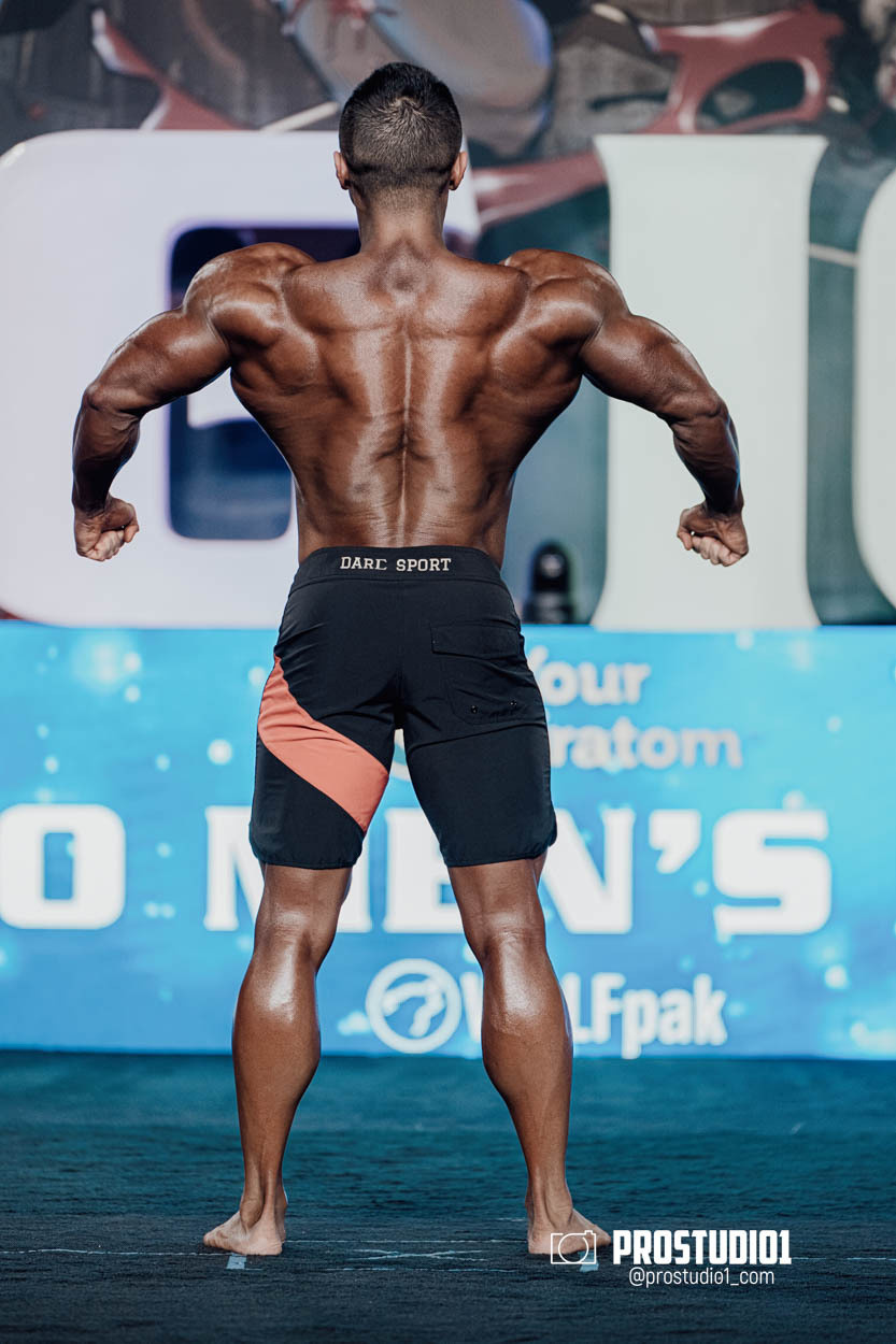 MEN’S PHYSIQUE. Photo & Video Production Studio #1