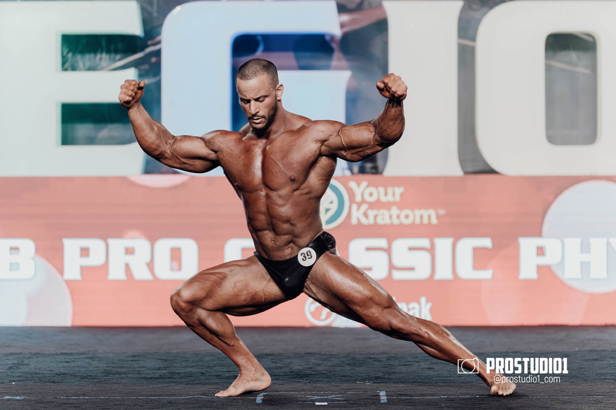 CLASSIC MEN’S PHYSIQUE. Photo & Video Production Studio #1