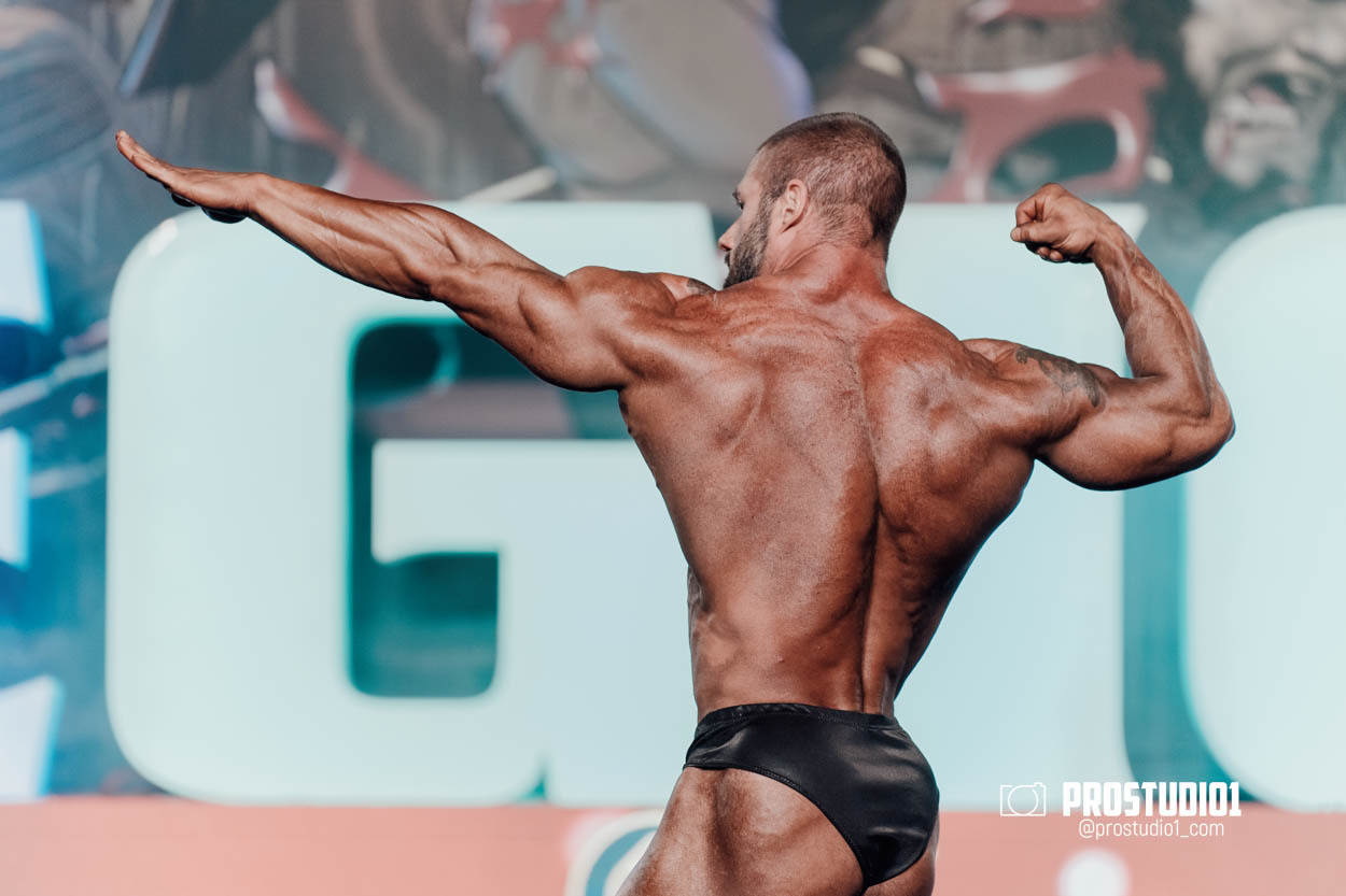 CLASSIC MEN’S PHYSIQUE. Photo & Video Production Studio #1