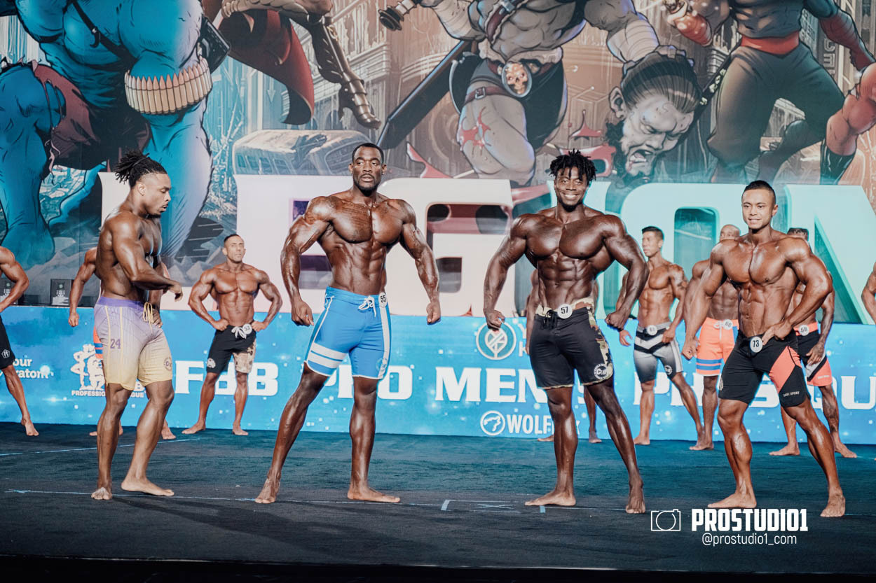 MEN’S PHYSIQUE. Photo & Video Production Studio #1