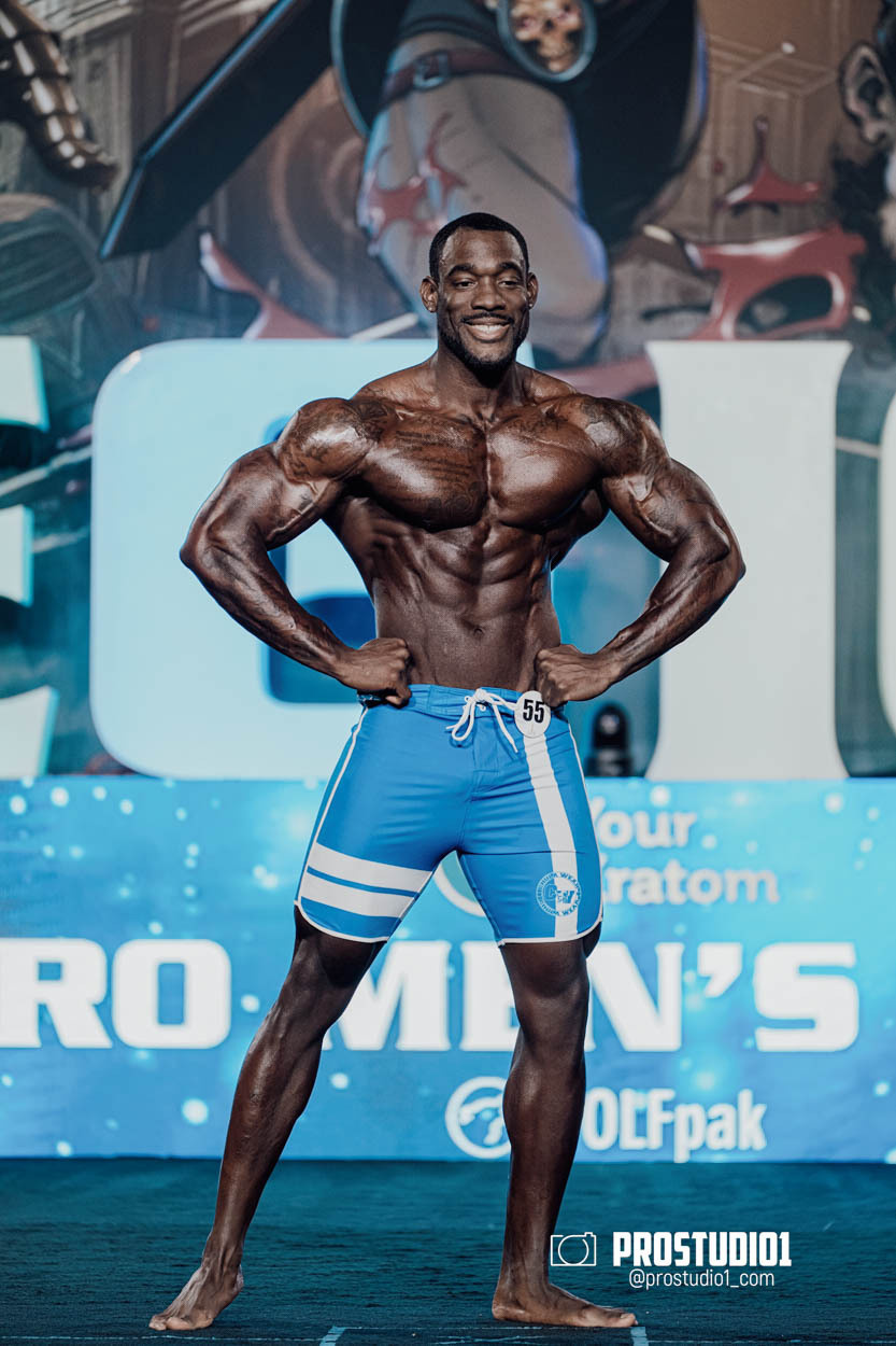 MEN’S PHYSIQUE. Photo & Video Production Studio #1