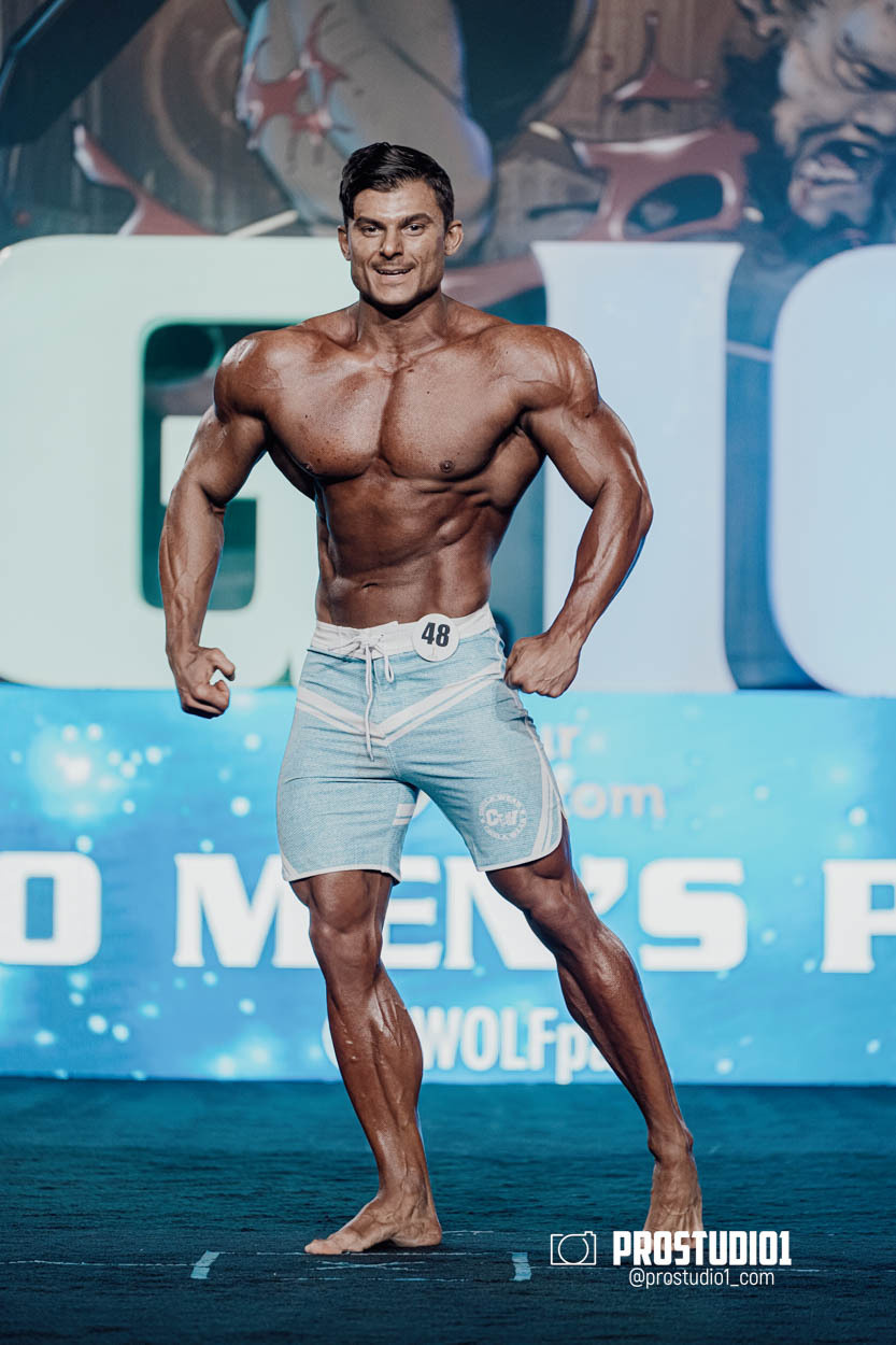 MEN’S PHYSIQUE. Photo & Video Production Studio #1