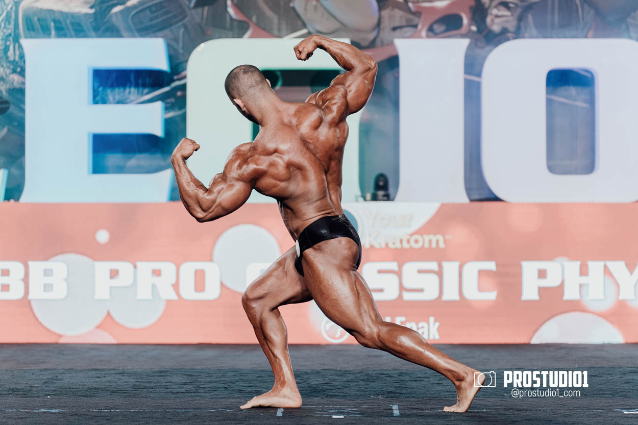 CLASSIC MEN’S PHYSIQUE. Photo & Video Production Studio #1