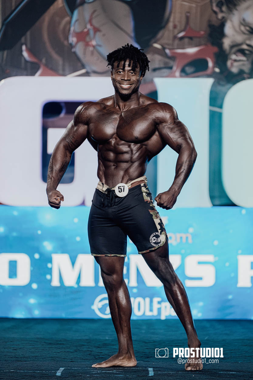 MEN’S PHYSIQUE. Photo & Video Production Studio #1