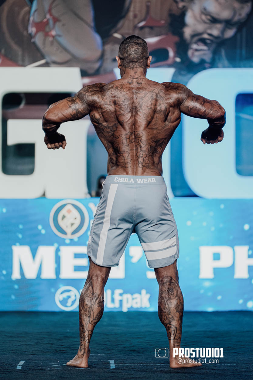 MEN’S PHYSIQUE. Photo & Video Production Studio #1