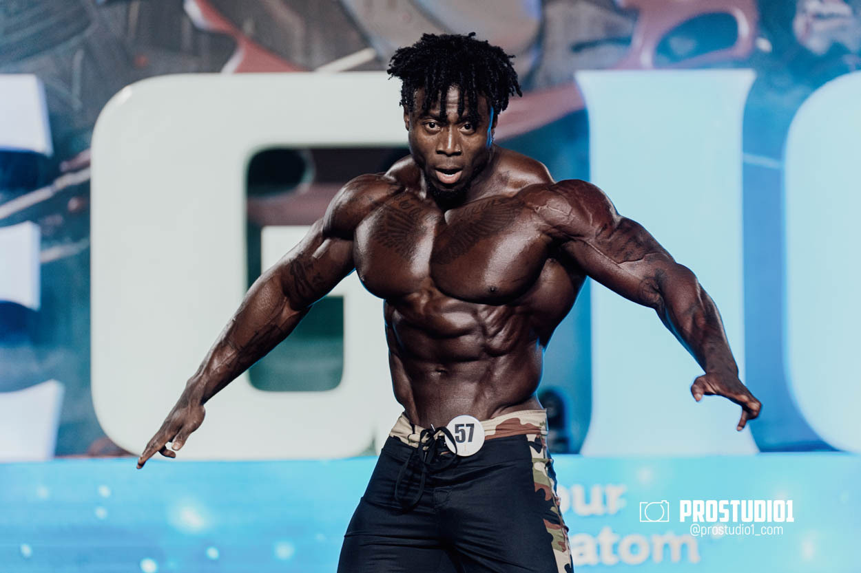 MEN’S PHYSIQUE. Photo & Video Production Studio #1