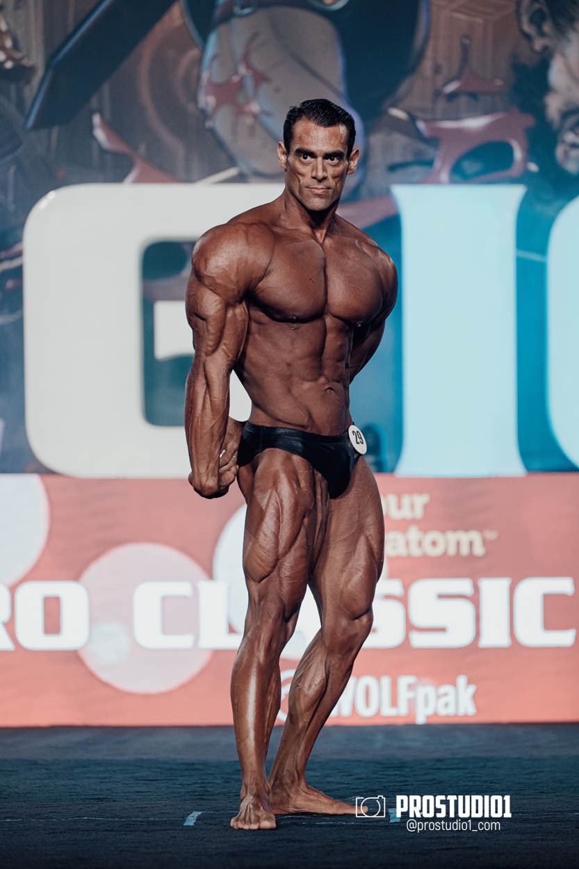 CLASSIC MEN’S PHYSIQUE. Photo & Video Production Studio #1