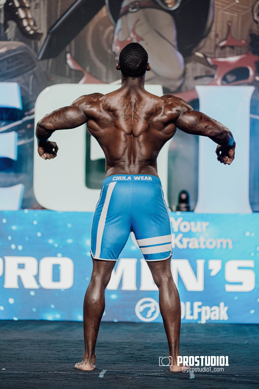 MEN’S PHYSIQUE. Photo & Video Production Studio #1