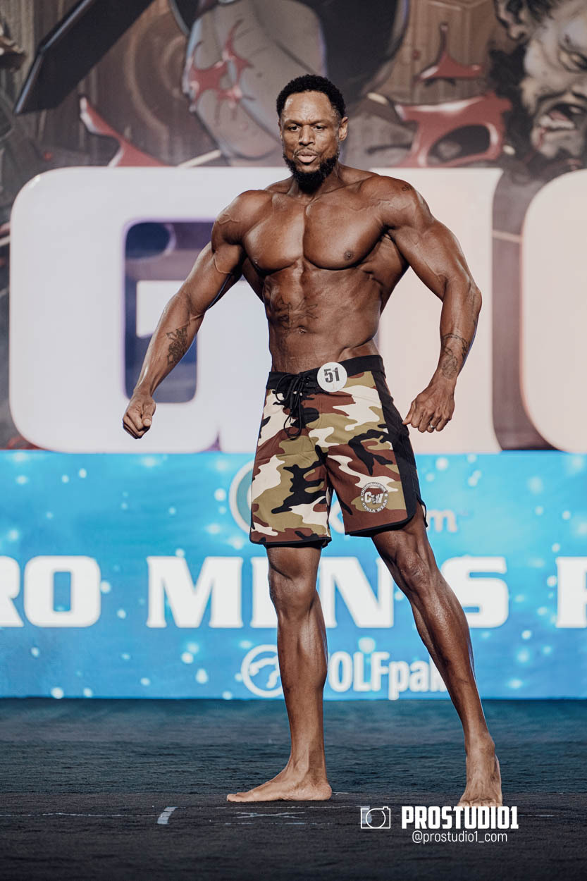 MEN’S PHYSIQUE. Photo & Video Production Studio #1