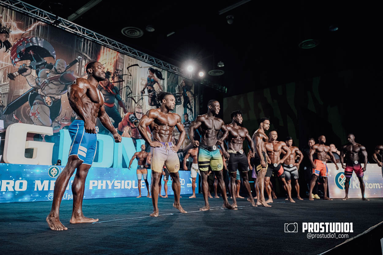 MEN’S PHYSIQUE. Photo & Video Production Studio #1