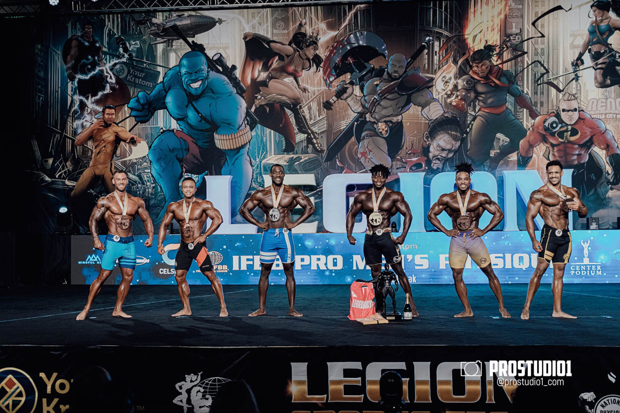 MEN’S PHYSIQUE. Photo & Video Production Studio #1