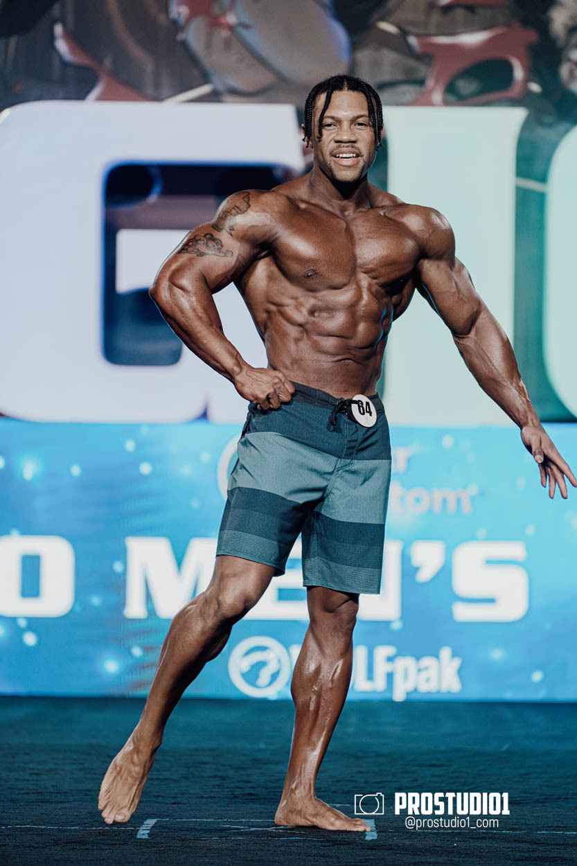 MEN’S PHYSIQUE. Photo & Video Production Studio #1