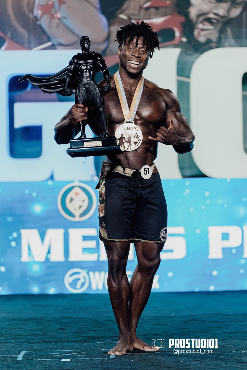 MEN’S PHYSIQUE. Photo & Video Production Studio #1