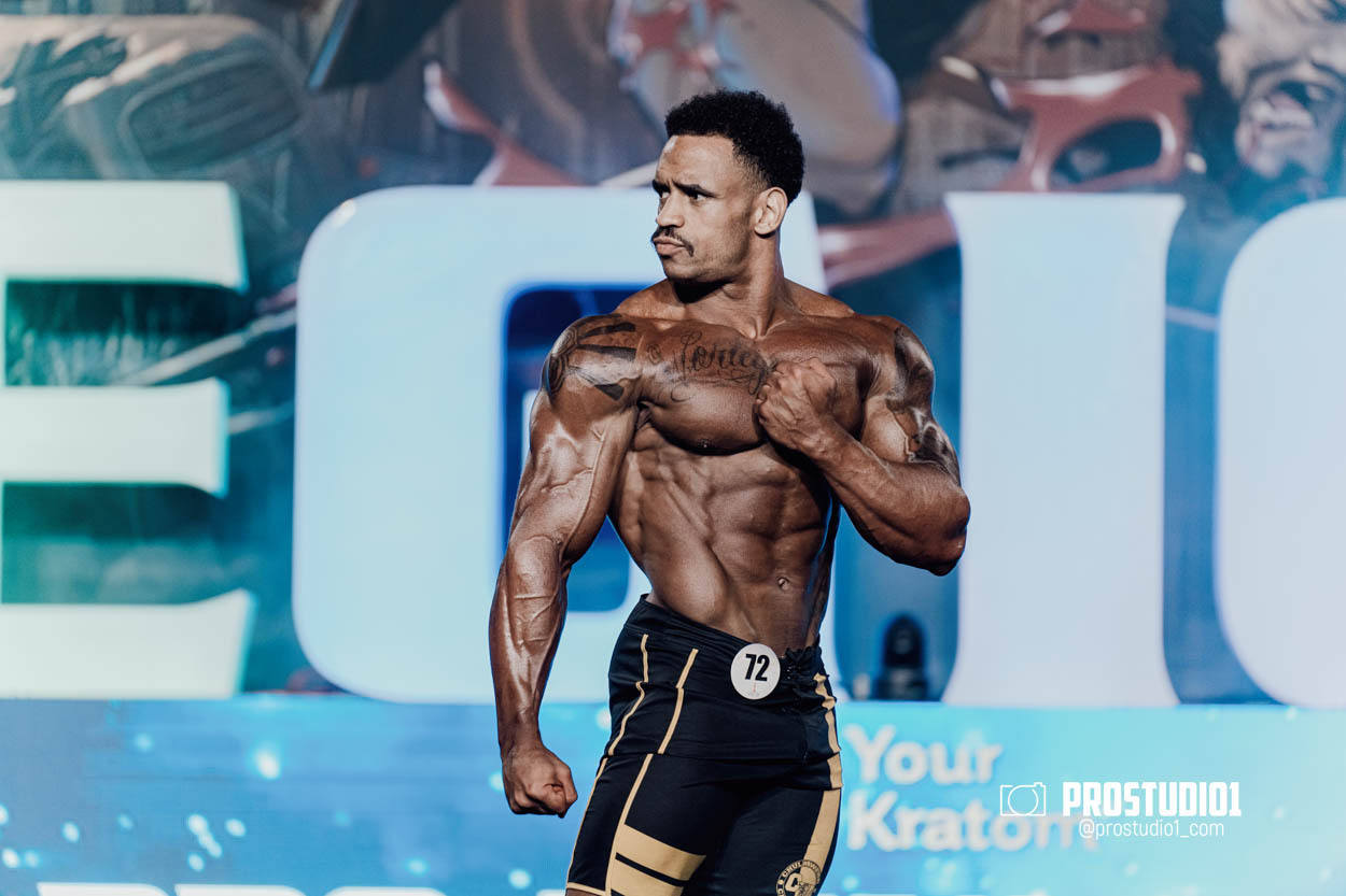 MEN’S PHYSIQUE. Photo & Video Production Studio #1