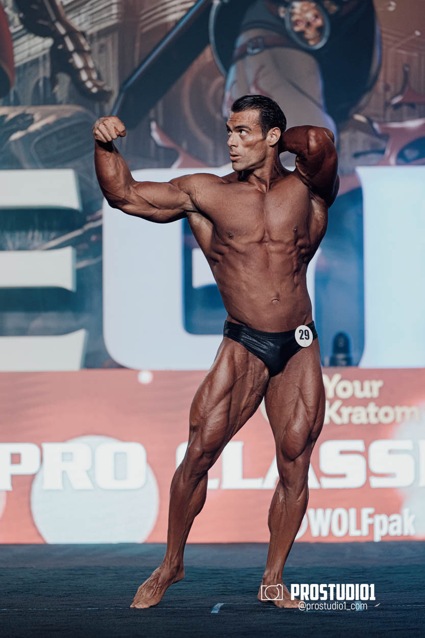 CLASSIC MEN’S PHYSIQUE. Photo & Video Production Studio #1
