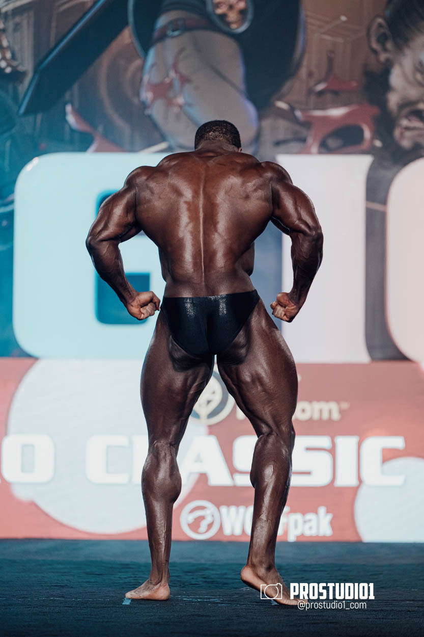 CLASSIC MEN’S PHYSIQUE. Photo & Video Production Studio #1