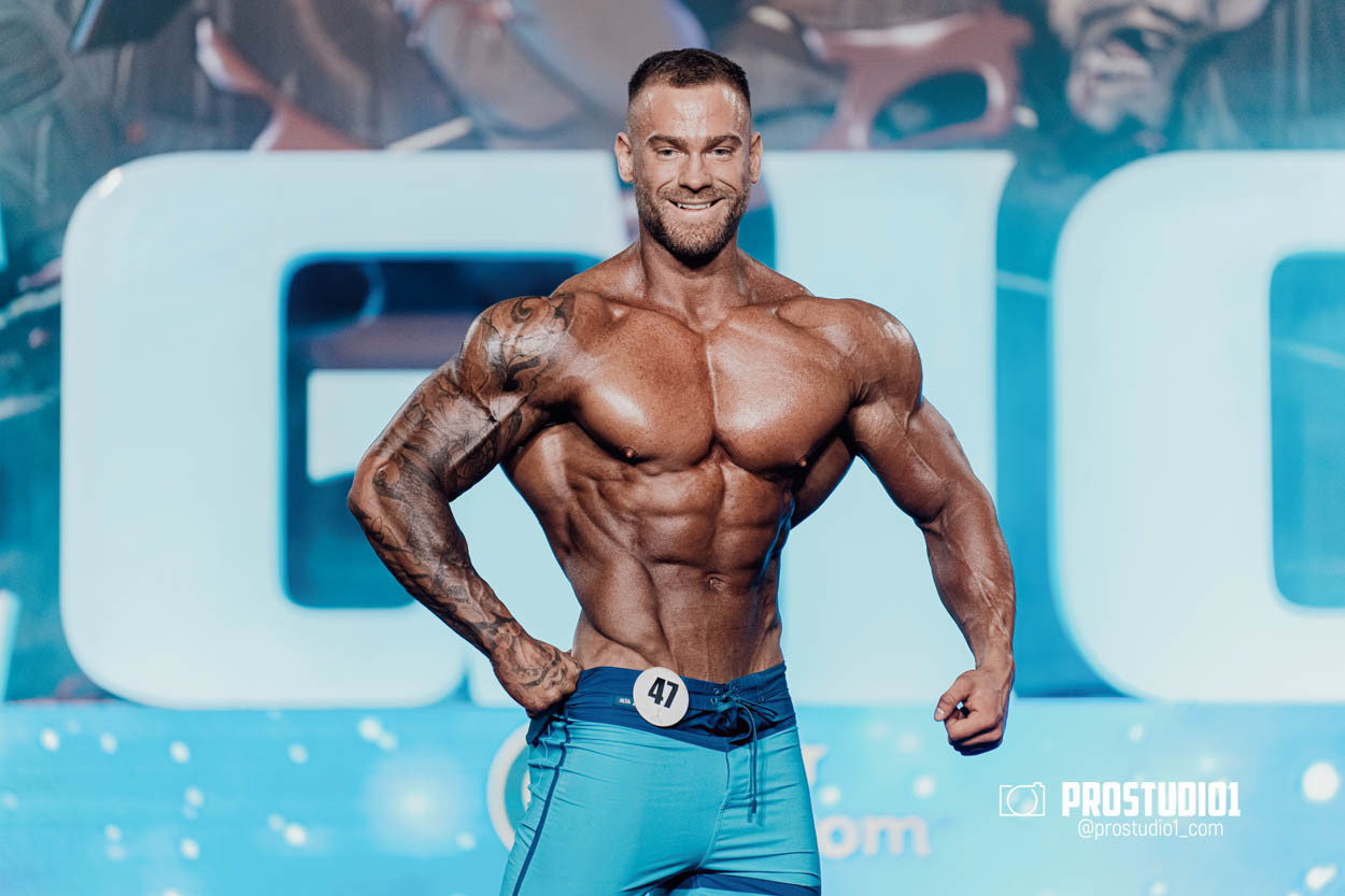 MEN’S PHYSIQUE. Photo & Video Production Studio #1