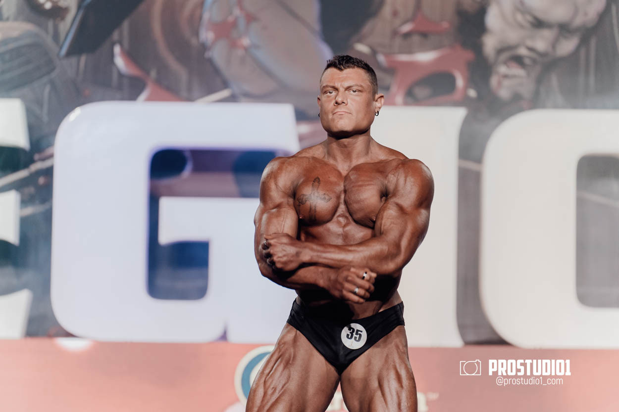 CLASSIC MEN’S PHYSIQUE. Photo & Video Production Studio #1