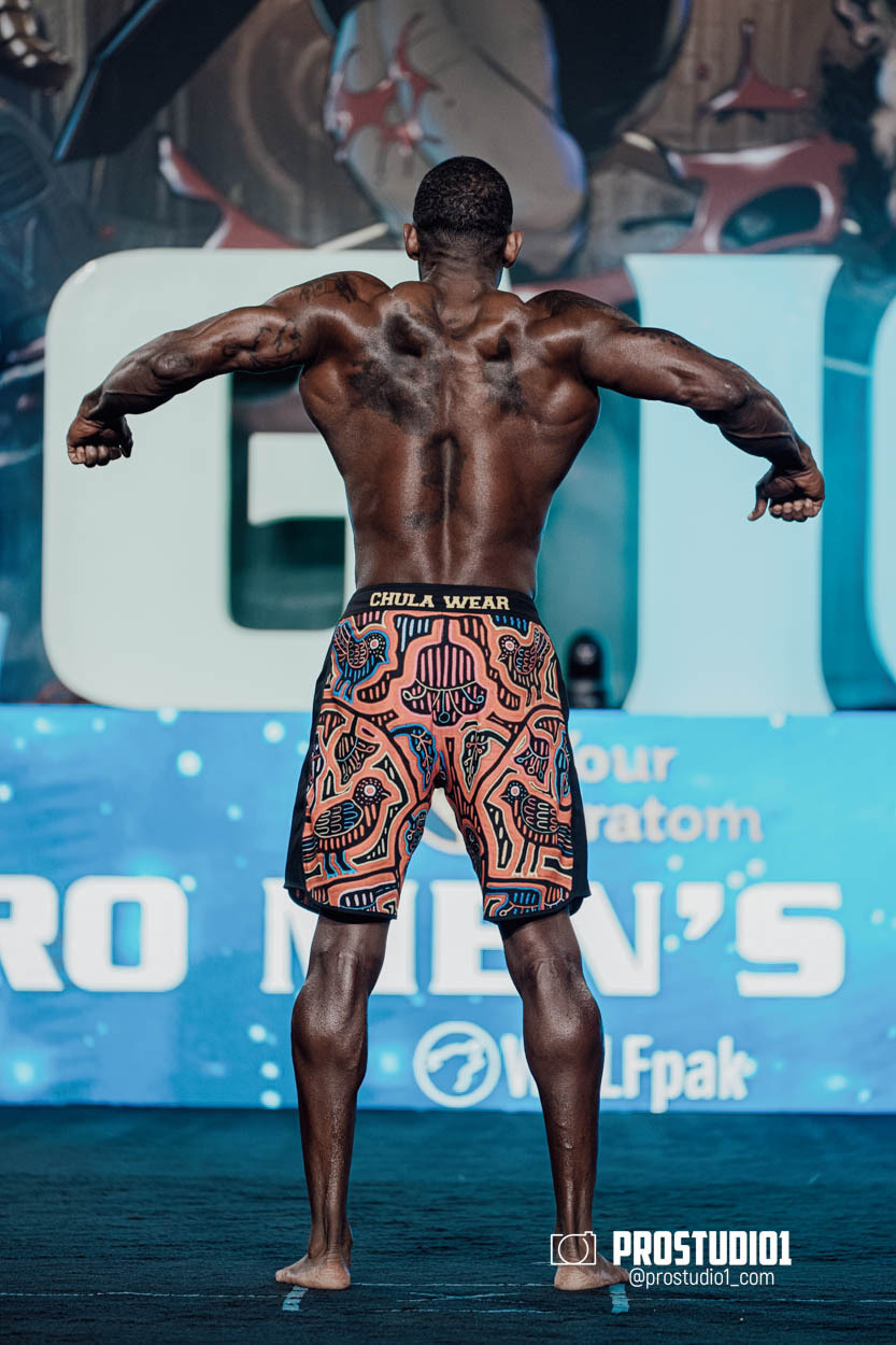 MEN’S PHYSIQUE. Photo & Video Production Studio #1