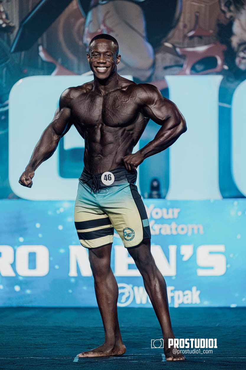 MEN’S PHYSIQUE. Photo & Video Production Studio #1