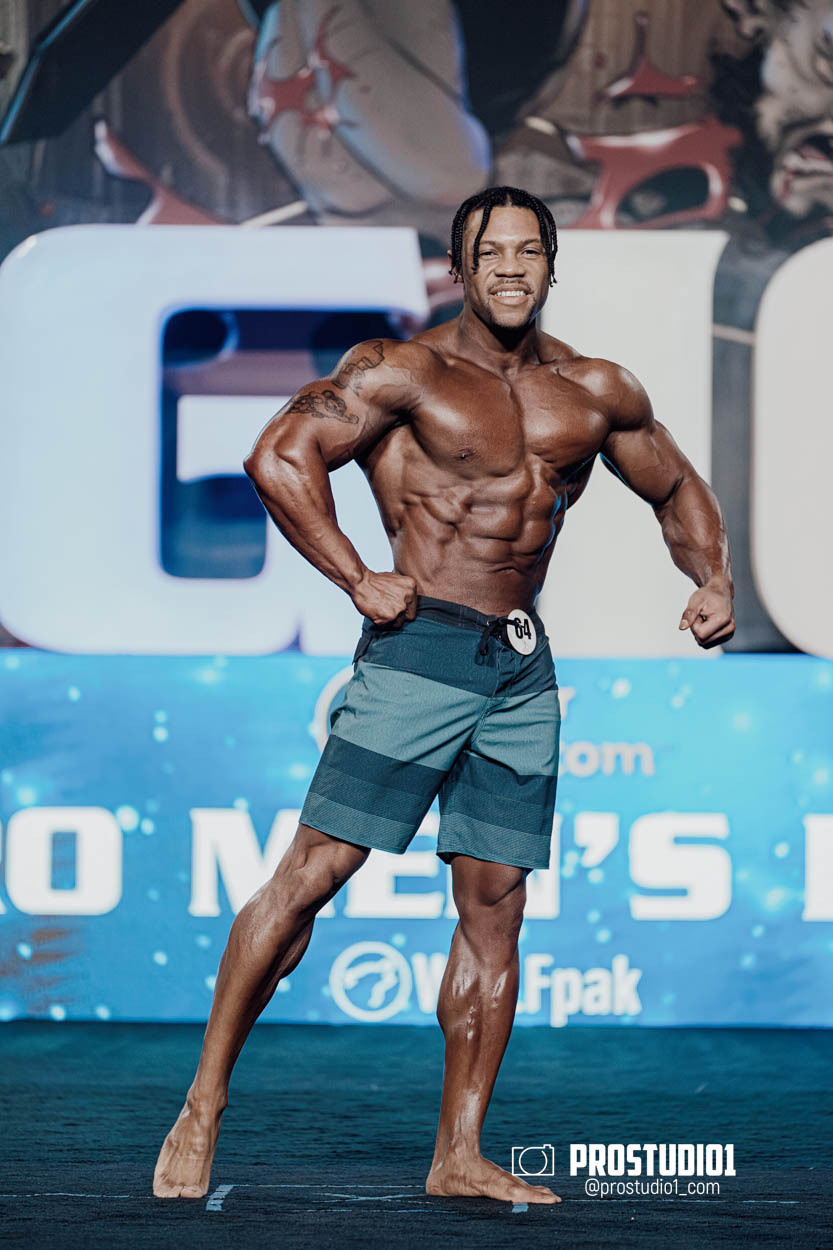 MEN’S PHYSIQUE. Photo & Video Production Studio #1