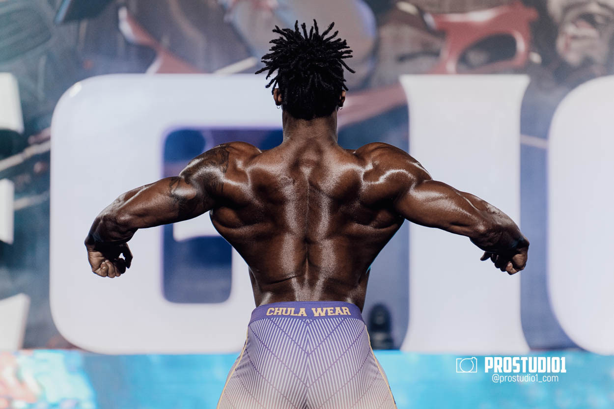 MEN’S PHYSIQUE. Photo & Video Production Studio #1