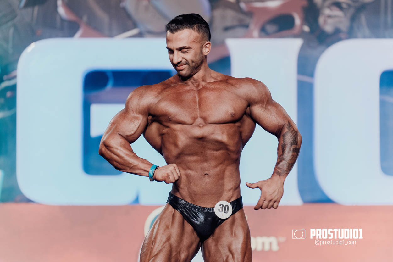 CLASSIC MEN’S PHYSIQUE. Photo & Video Production Studio #1