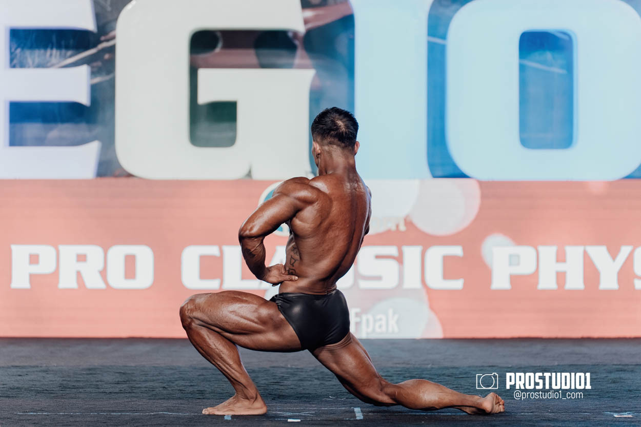 CLASSIC MEN’S PHYSIQUE. Photo & Video Production Studio #1