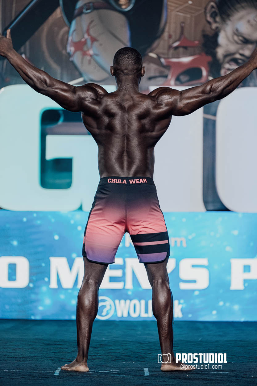 MEN’S PHYSIQUE. Photo & Video Production Studio #1