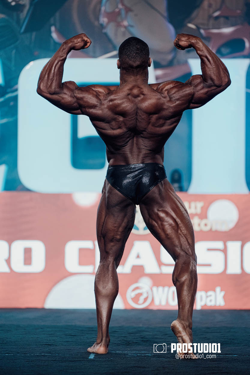 CLASSIC MEN’S PHYSIQUE. Photo & Video Production Studio #1