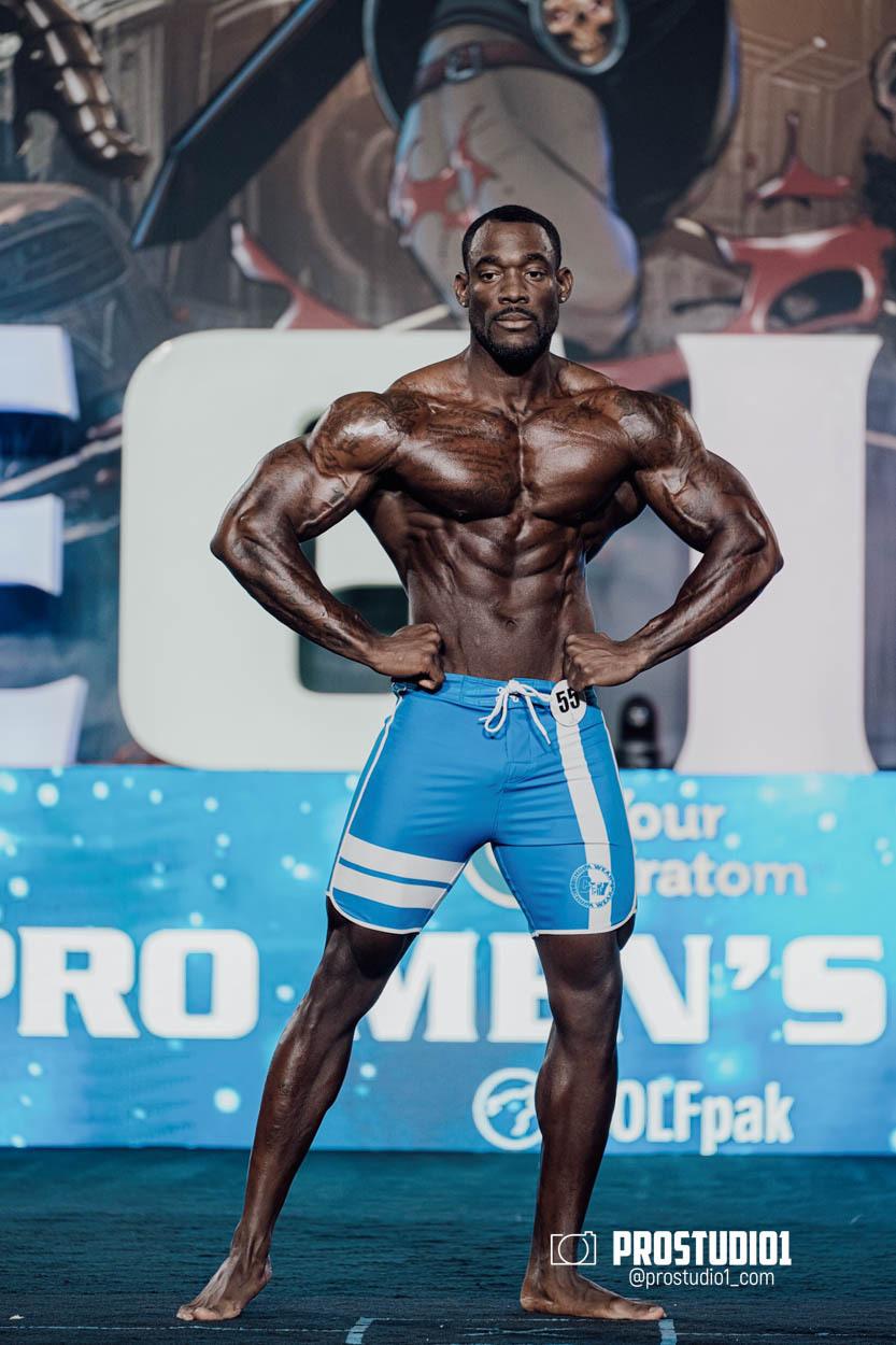 MEN’S PHYSIQUE. Photo & Video Production Studio #1