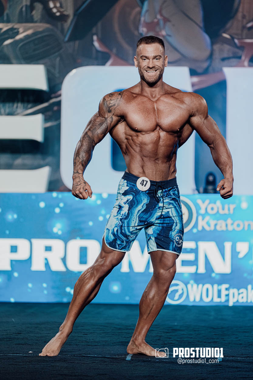 MEN’S PHYSIQUE. Photo & Video Production Studio #1