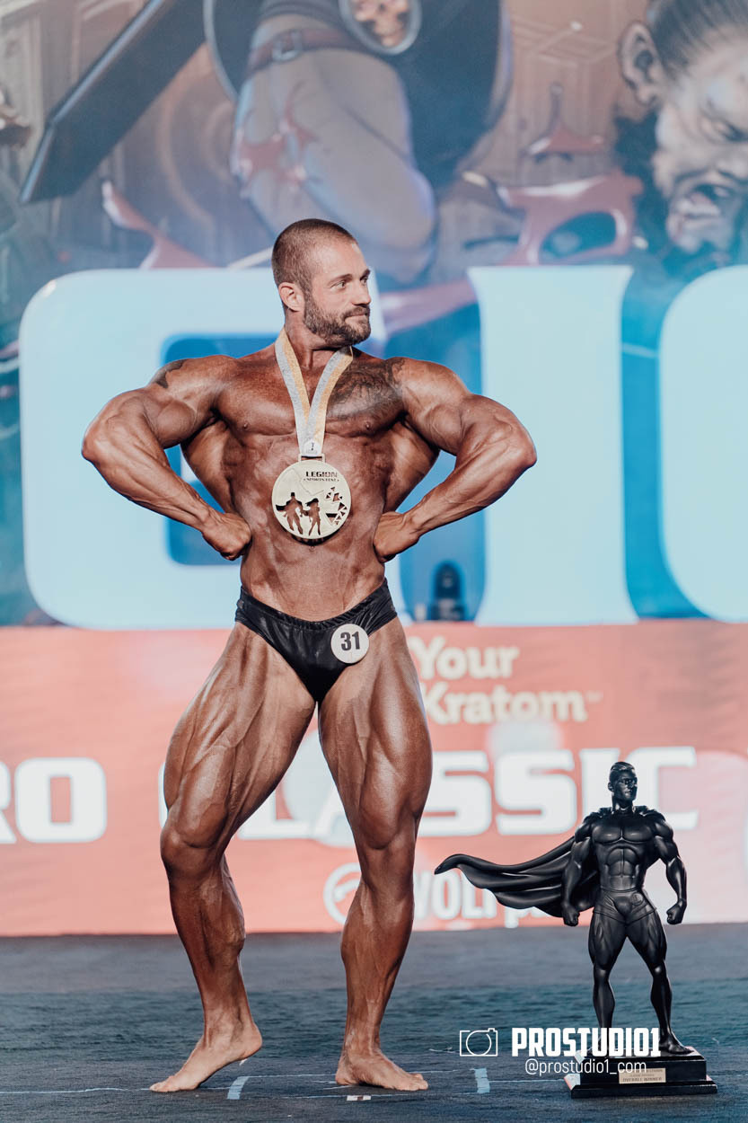 CLASSIC MEN’S PHYSIQUE. Photo & Video Production Studio #1
