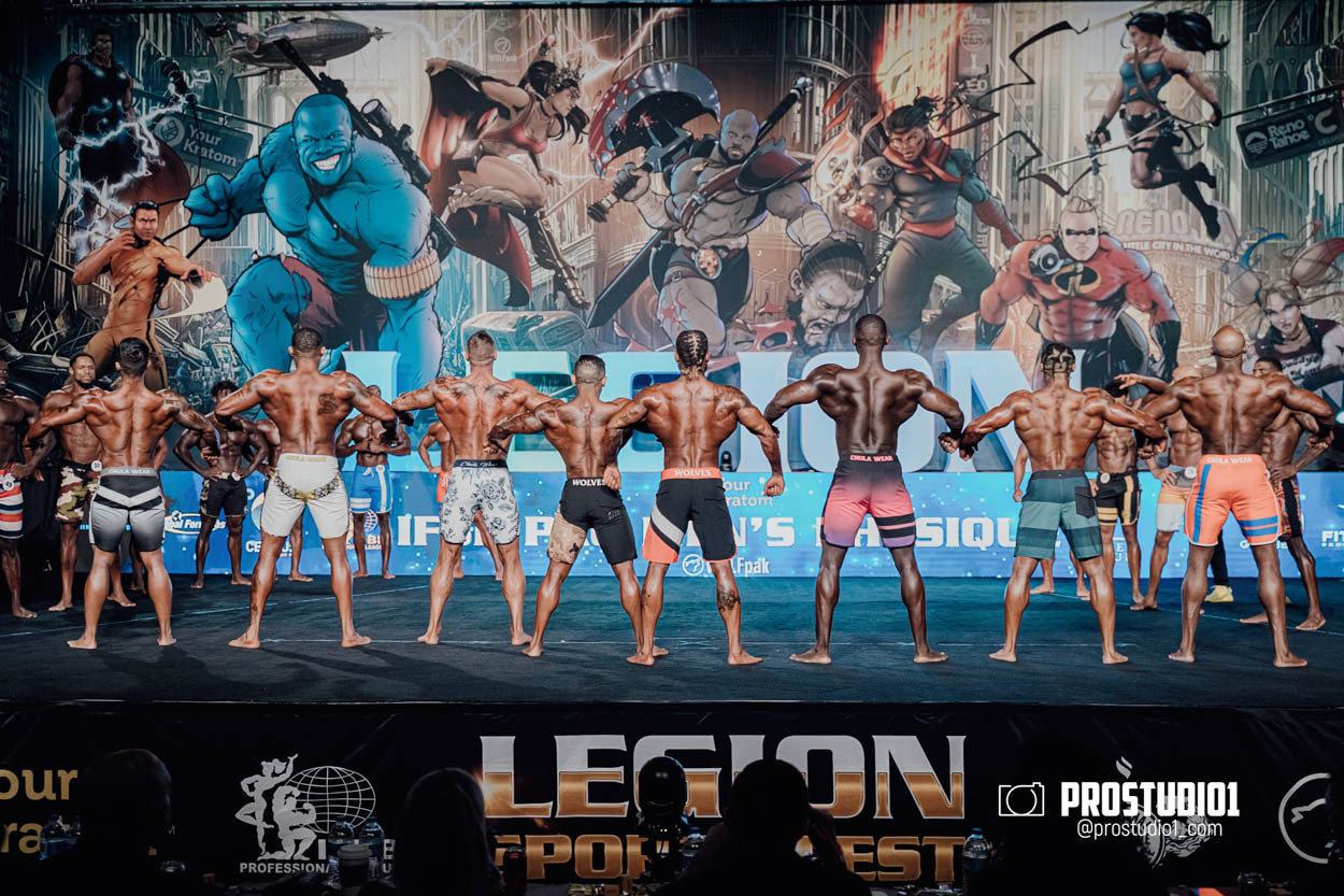 MEN’S PHYSIQUE. Photo & Video Production Studio #1