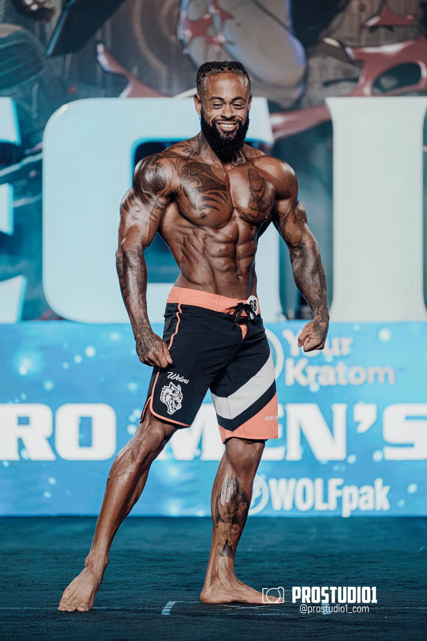 MEN’S PHYSIQUE. Photo & Video Production Studio #1