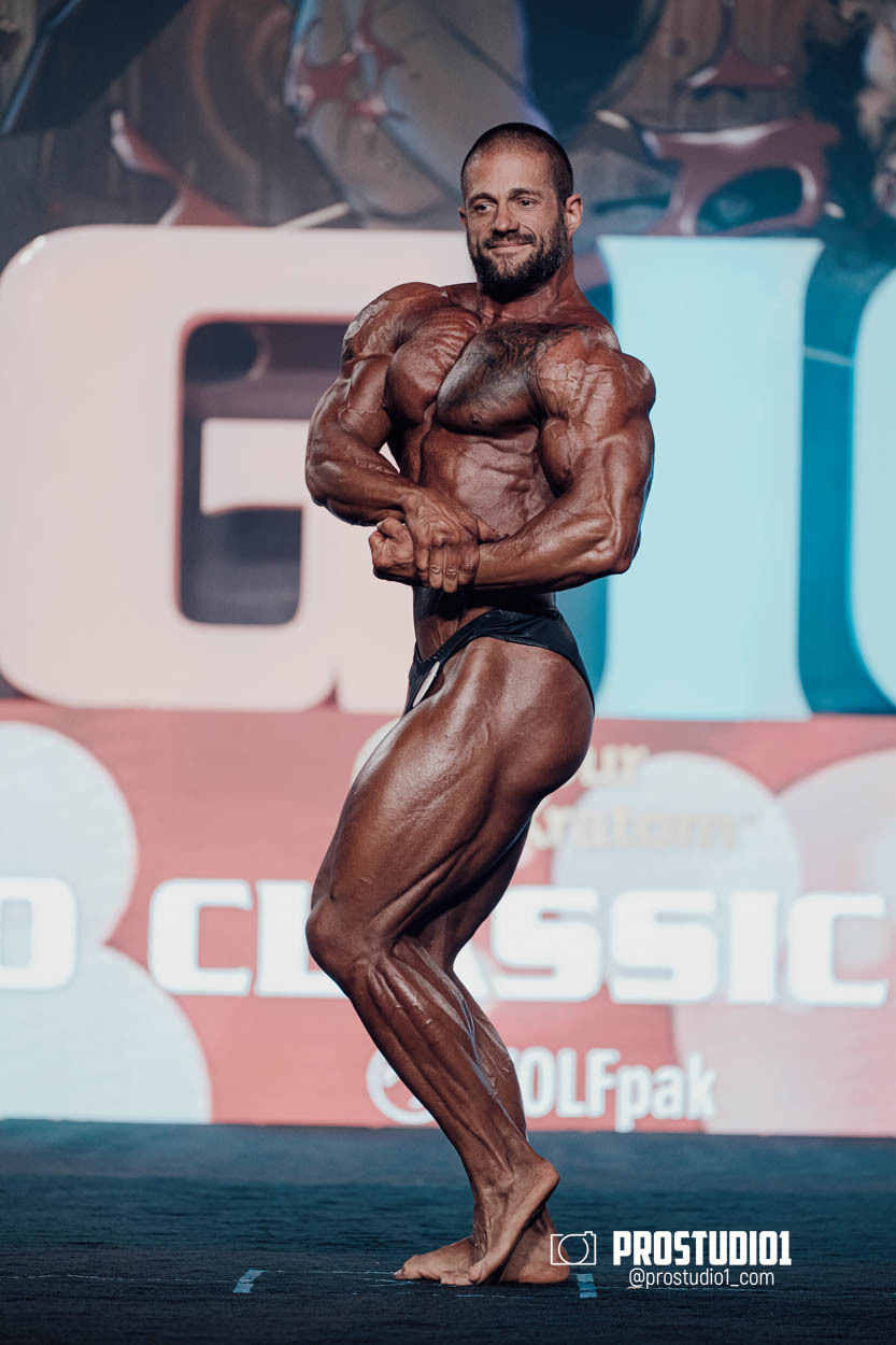 CLASSIC MEN’S PHYSIQUE. Photo & Video Production Studio #1