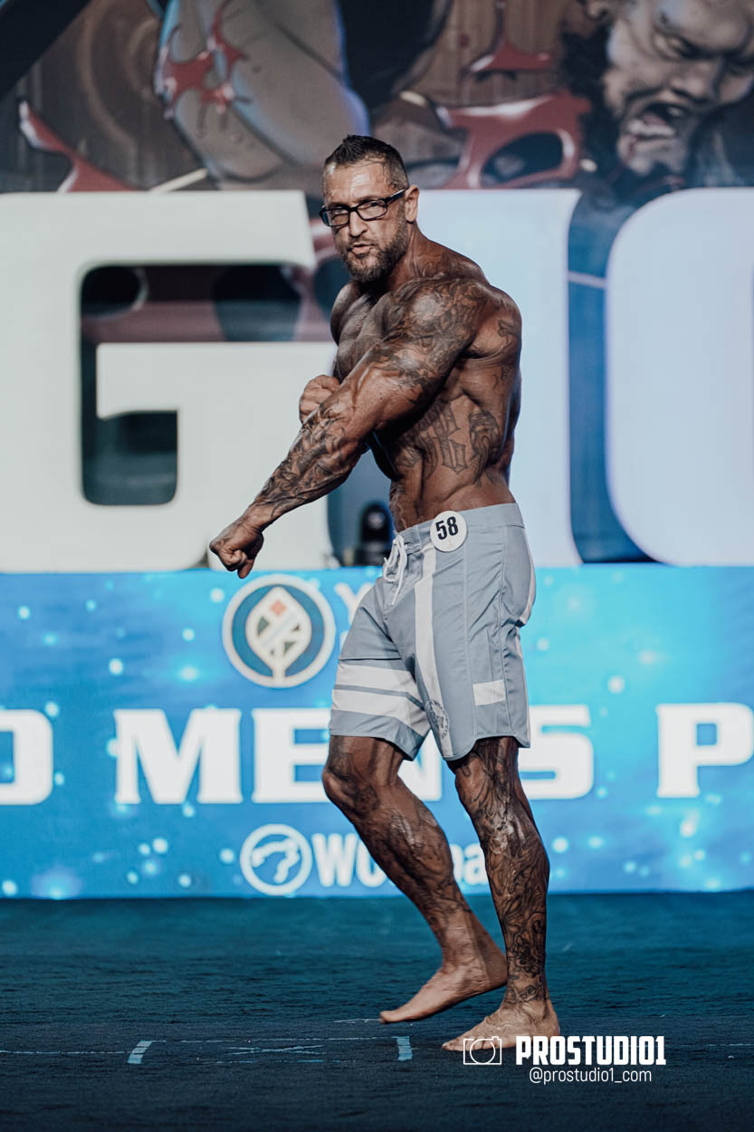 MEN’S PHYSIQUE. Photo & Video Production Studio #1