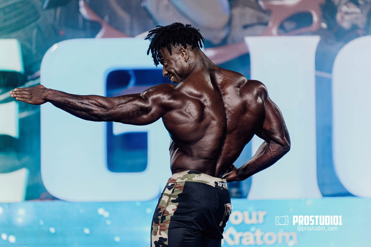 MEN’S PHYSIQUE. Photo & Video Production Studio #1