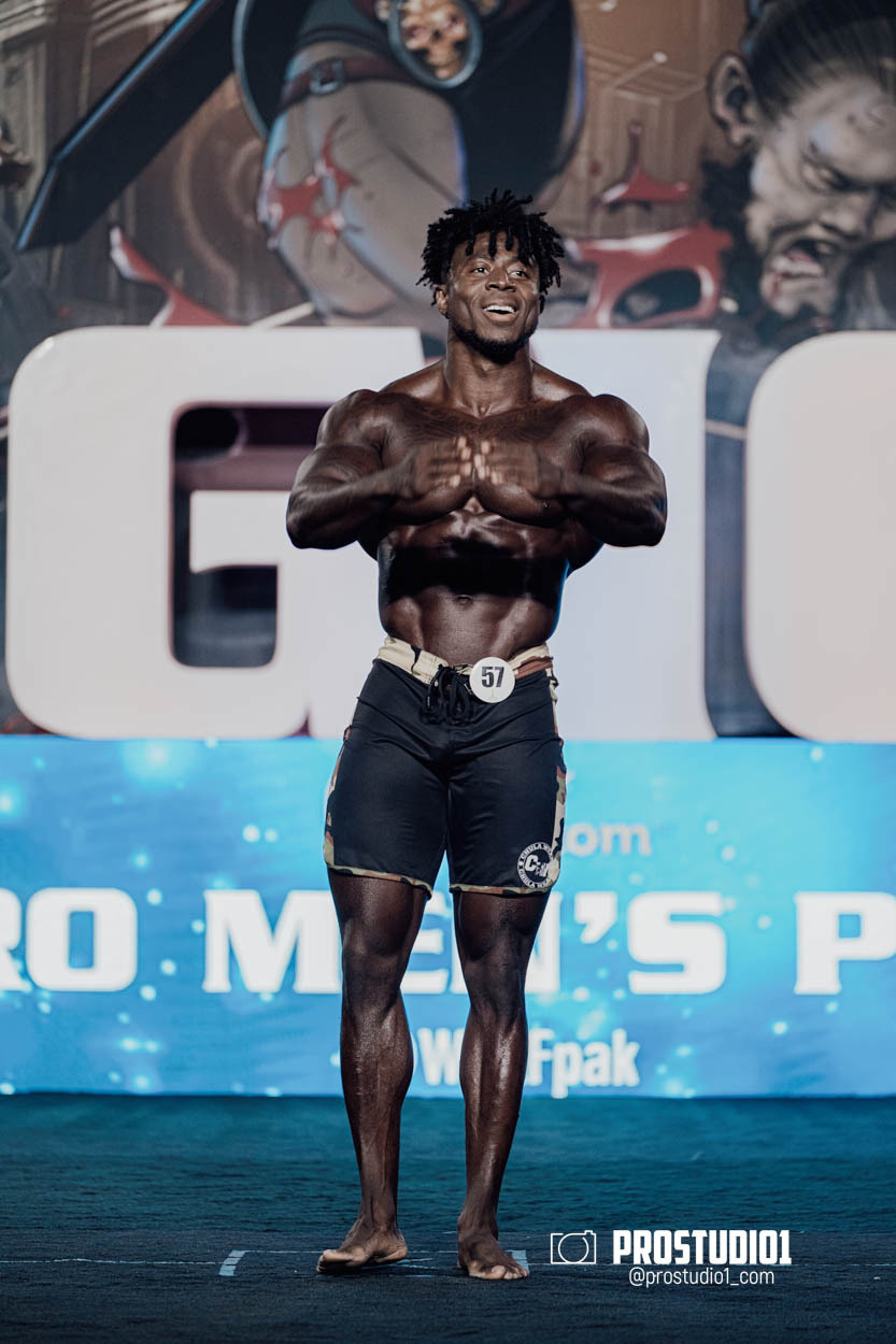 MEN’S PHYSIQUE. Photo & Video Production Studio #1