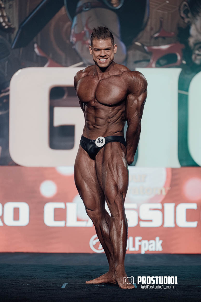 CLASSIC MEN’S PHYSIQUE. Photo & Video Production Studio #1
