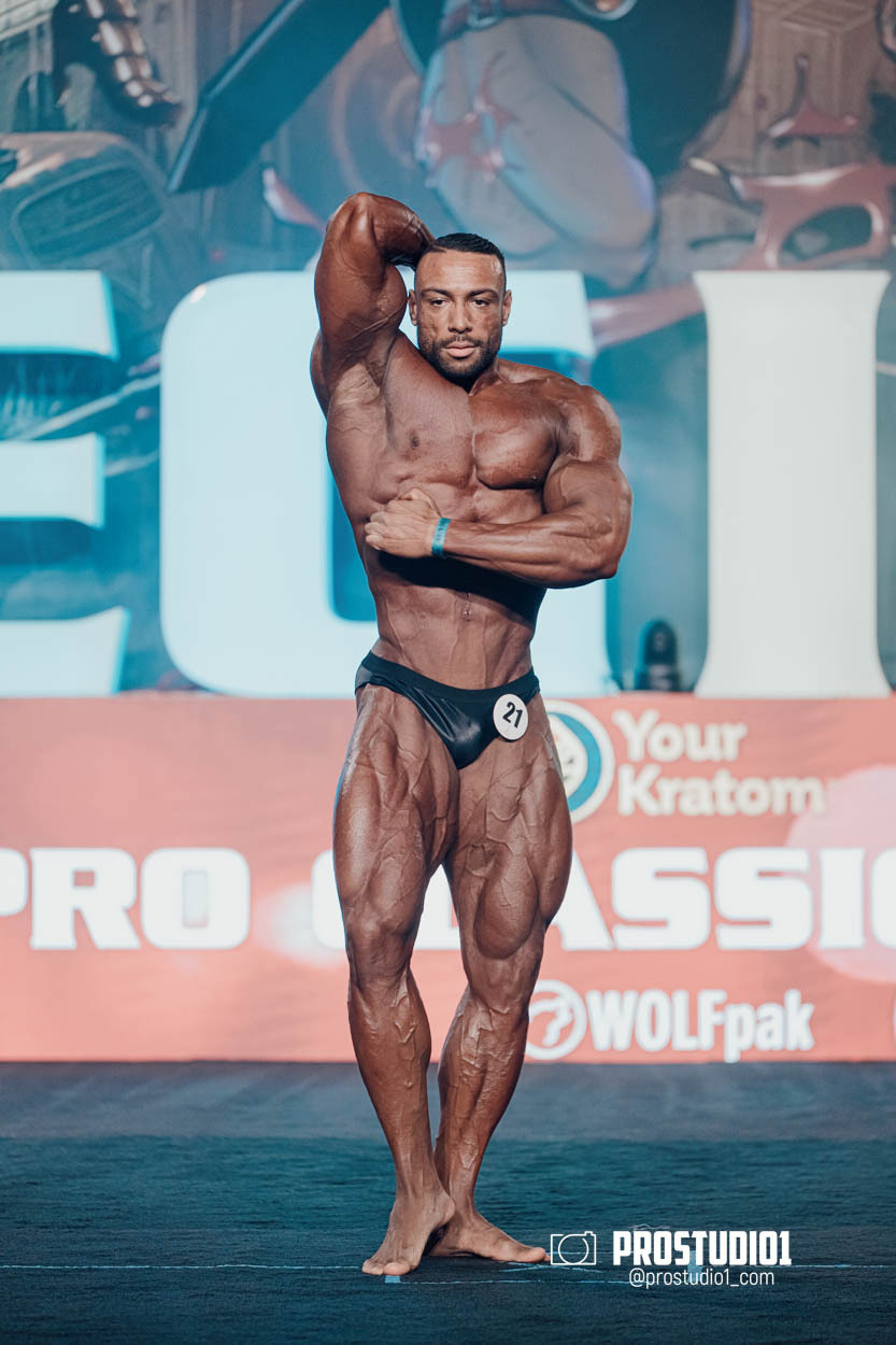 CLASSIC MEN’S PHYSIQUE. Photo & Video Production Studio #1