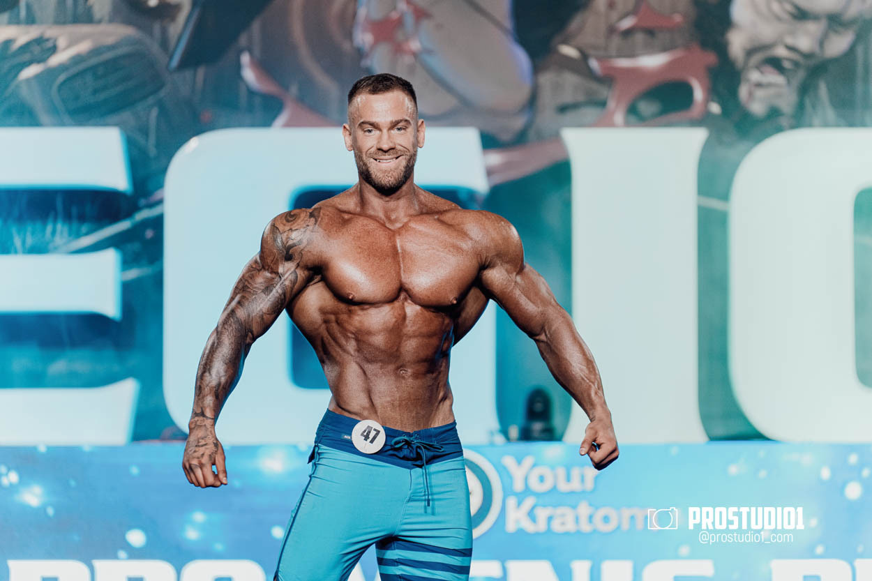 MEN’S PHYSIQUE. Photo & Video Production Studio #1