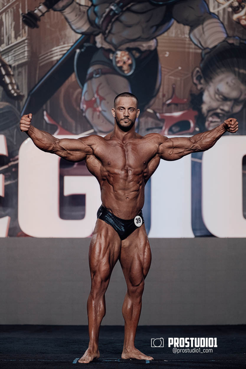 CLASSIC MEN’S PHYSIQUE. Photo & Video Production Studio #1