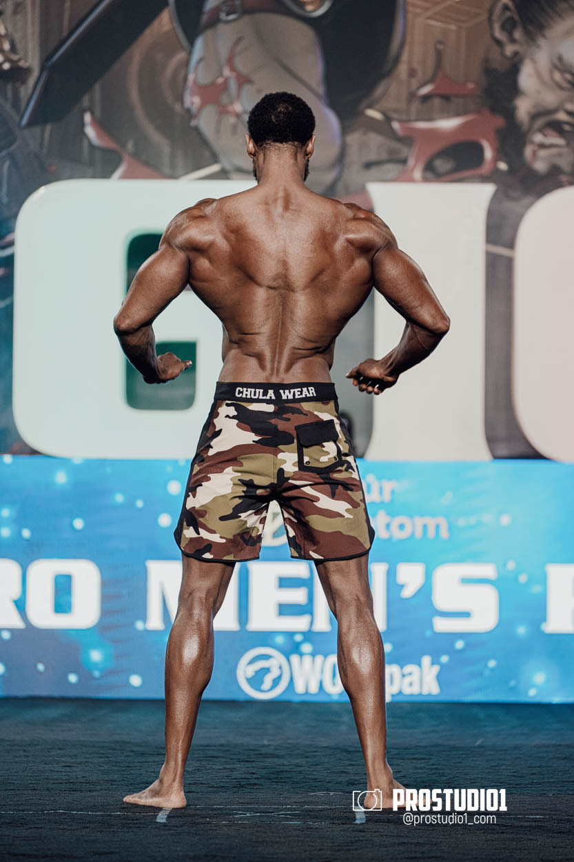 MEN’S PHYSIQUE. Photo & Video Production Studio #1