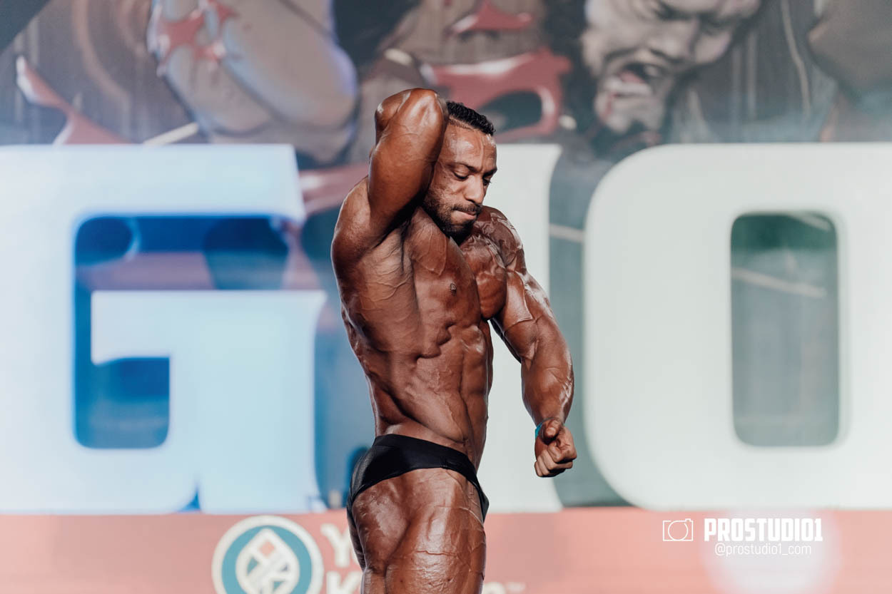 CLASSIC MEN’S PHYSIQUE. Photo & Video Production Studio #1