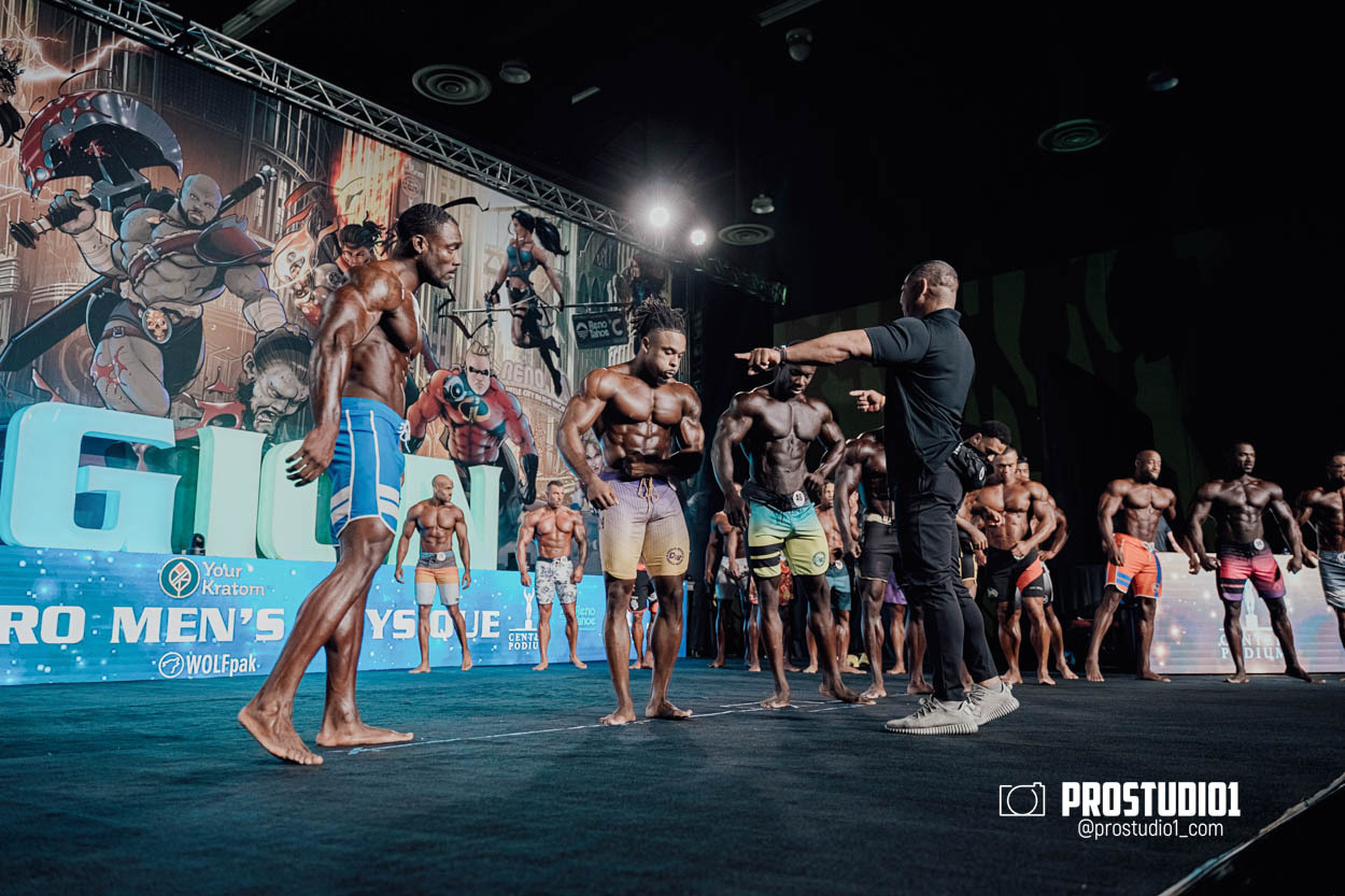 MEN’S PHYSIQUE. Photo & Video Production Studio #1