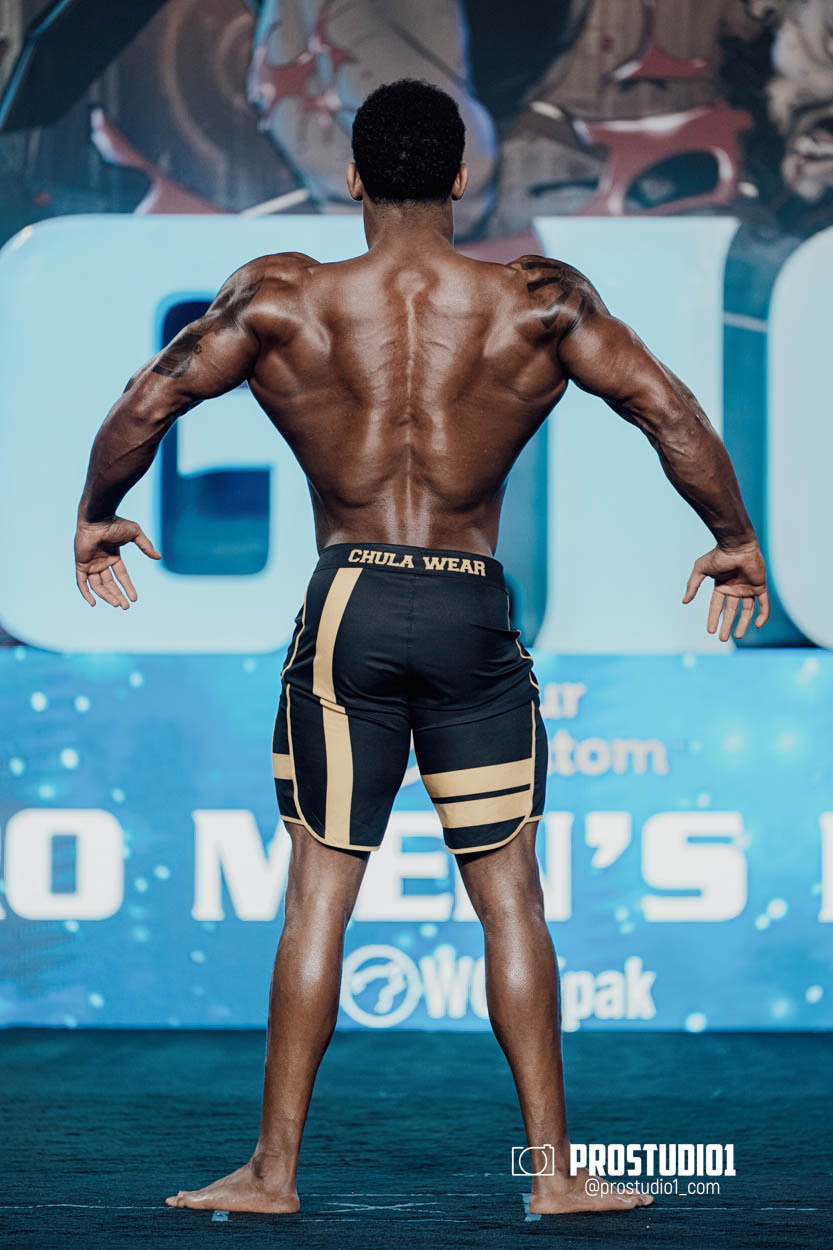 MEN’S PHYSIQUE. Photo & Video Production Studio #1