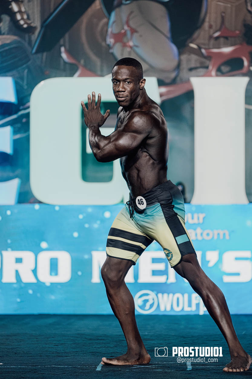 MEN’S PHYSIQUE. Photo & Video Production Studio #1