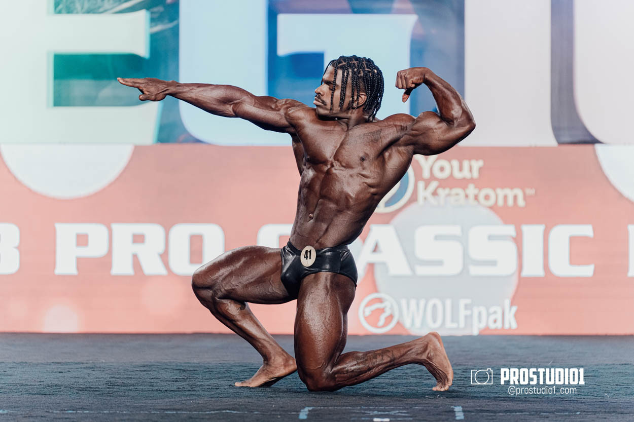 CLASSIC MEN’S PHYSIQUE. Photo & Video Production Studio #1