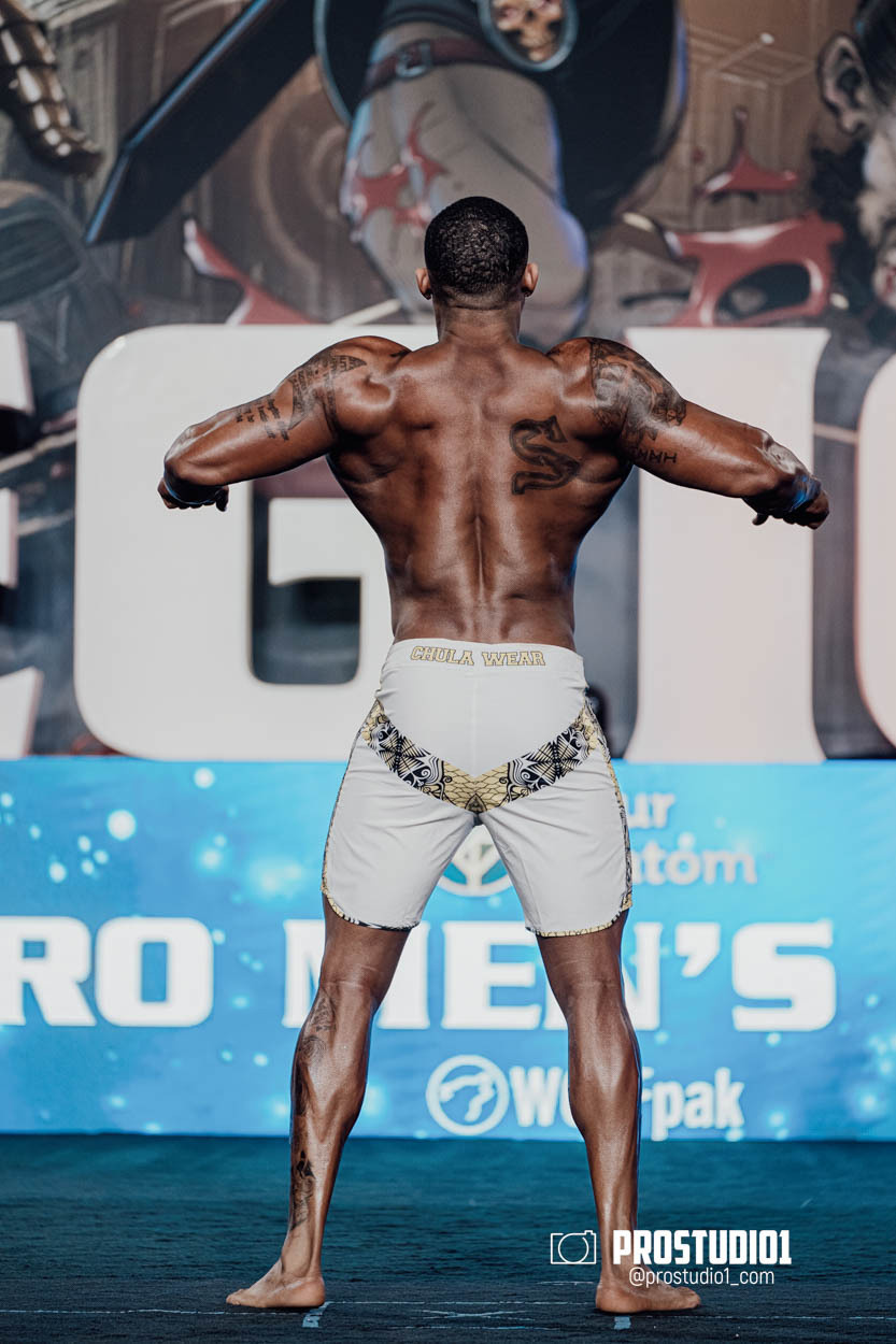 MEN’S PHYSIQUE. Photo & Video Production Studio #1